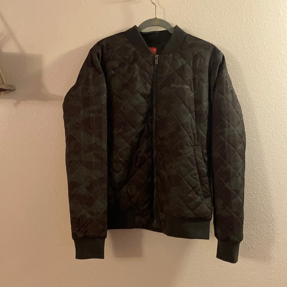 Womens, Large, camouflage Columbia Thermoheat Bomber Jacket